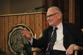 Lee Hamilton DD2008-1.jpg